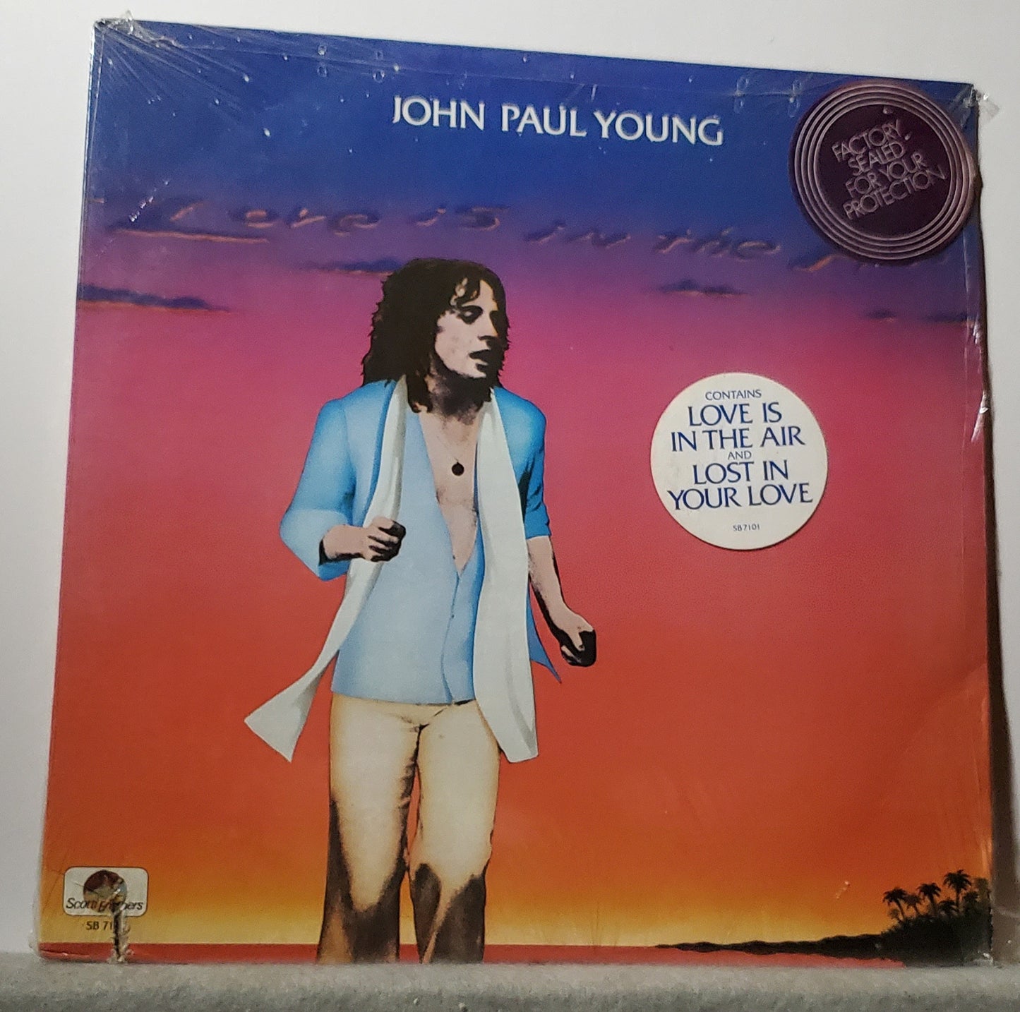 John Paul Young - Love is in the Air